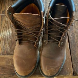 Timberland size 9 women’s boots